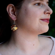 Load image into Gallery viewer, Free as a Honeybee